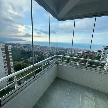 Boztepe Deniz Manzarali 3+1 ترابزون